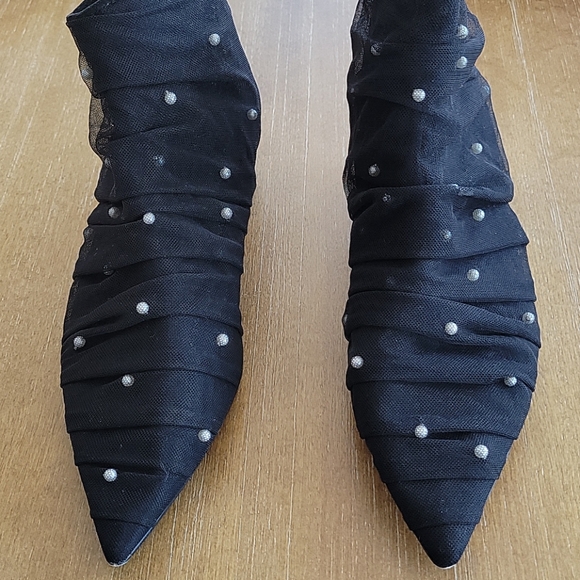 GORGEOUS ZARA TULLE AND FAUX PEARL BOOTS - Picture 9 of 9